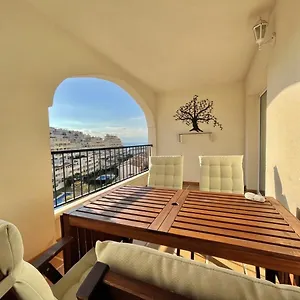 casa-luna-golf-beach-torrequebrada-parking-free.1costadelsol.com/